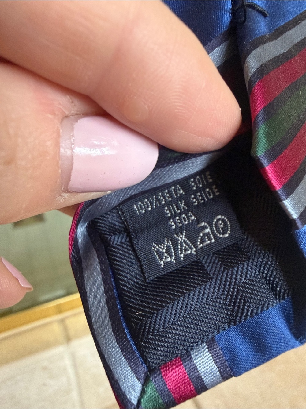 Burberry Blue Tie with Red and Green Diagonal Stripes - Picture 4 of 4